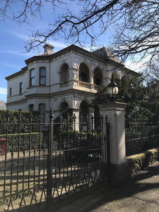 15-19 Grandview Grove, Prahran