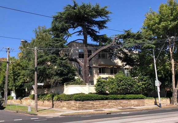 85 Irving Road, Toorak