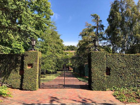 17 St Georges Road, Toorak
