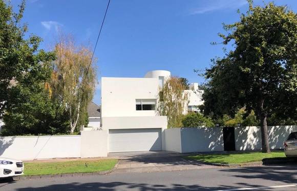 13 St Georges Road, Toorak