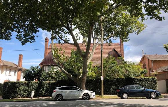 687-689 Orrong Road, Toorak