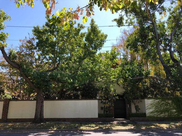 21 Huntingfield Road, Toorak