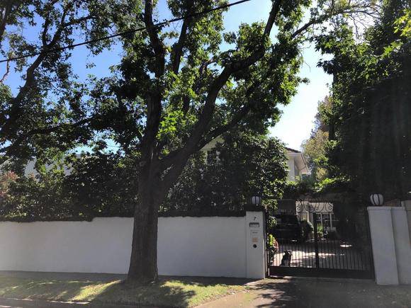 7 Stradbroke Avenue, Toorak