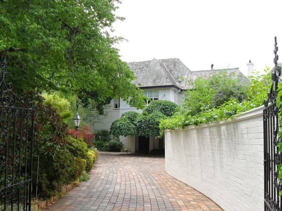 Silver Birches, 129-131 Yarrbat Avenue Balwyn