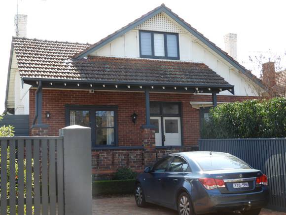 1 Angle Road, Deepdene