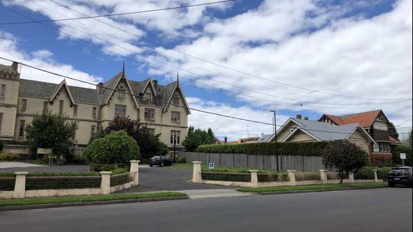 Maud Street elevation with bungalow at right