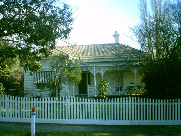 10 Hermitage Road