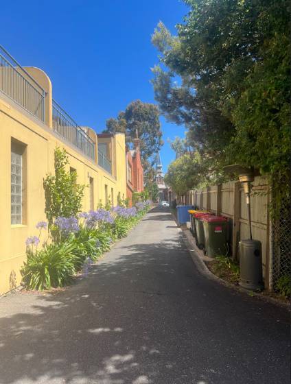 2024. Right of way access to MacKenzie Street. 