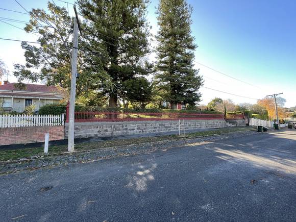 HO102 16 Seymour Cr a