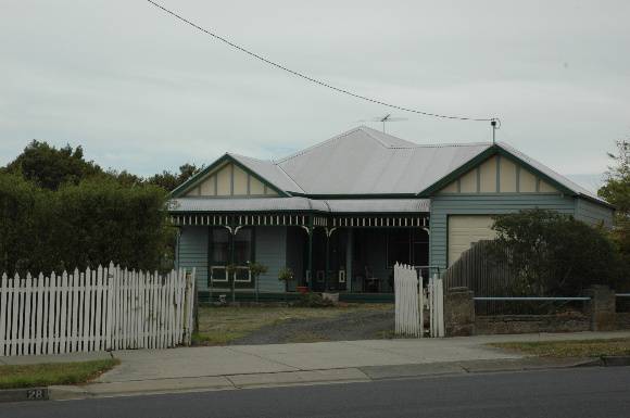 28 Corio Street, Belmont