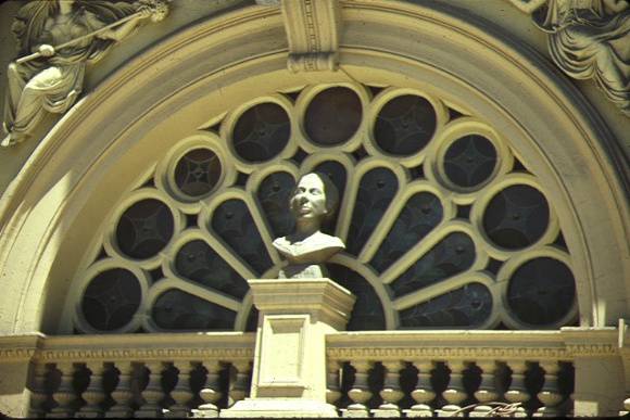 her majesty's theatre exhibition street melbourne detail of front entrance