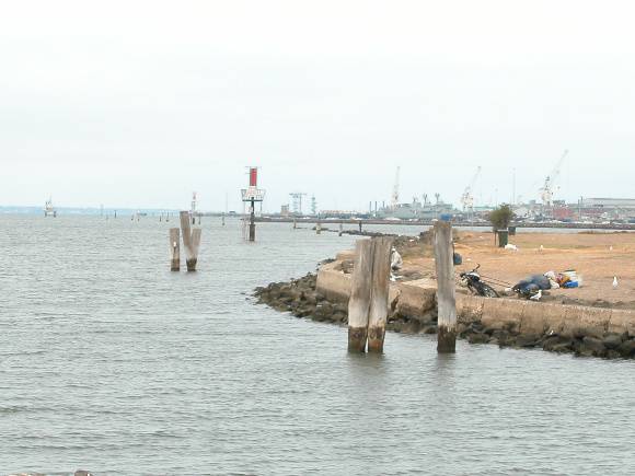 Old Yarra River Course Stone Embankments Williamstown March 2003