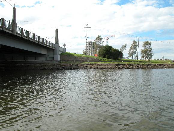 Lynch's Bridge Timber Piles Maribyrnong July 2003 001