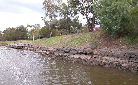 Pipemaker Park Wharf Maribyrnong July 2003 North Section