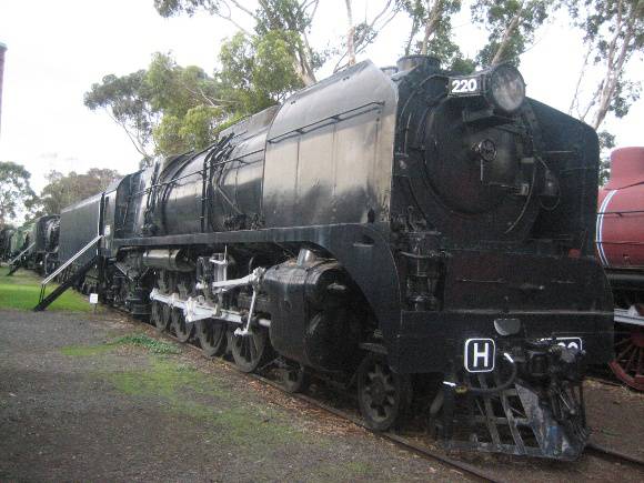 Heavy Harry_Loco H220_ARHS Museum Newport_2 May 2007_002