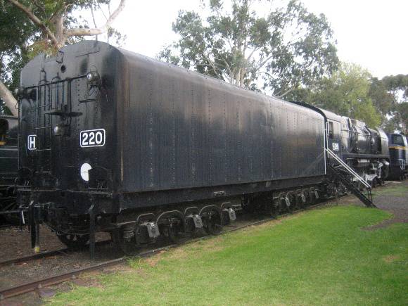 Heavy Harry_Loco H220_ARHS Museum Newport_2 May 2007_004