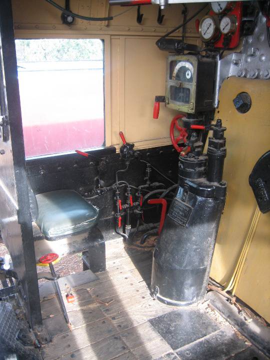 Heavy Harry_Loco H220_ARHS Museum Newport_2 May 2007_Driver Controls