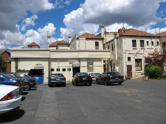 Bull & Mouth_Maryborough_rear view_KJ_8 Nov 07