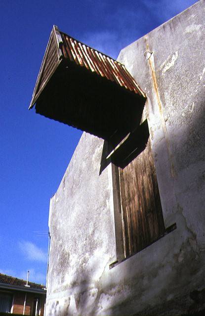 1 shandon beaconsfield parade st kilda stables detail of front triangle