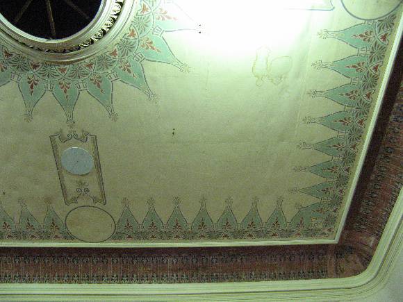 Town Hall_Maryborough_painted ceiling in main hall_7 Nov 07-KJ
