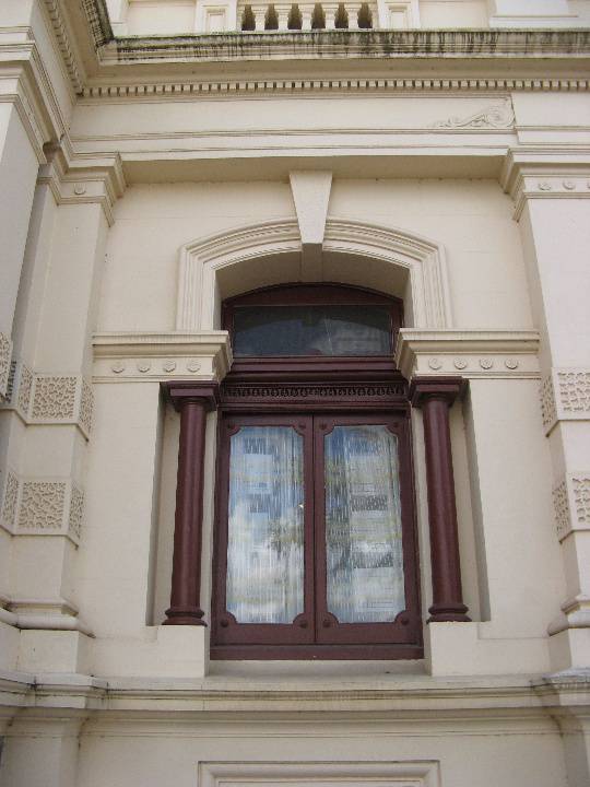 Town Hall_Maryborough_window detail_7 Nov 07_Kj
