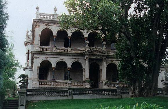 Ravenswood House