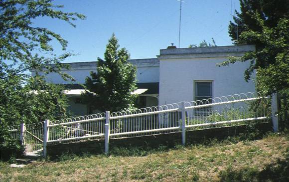 1 residence mostyn street castlemaine front view