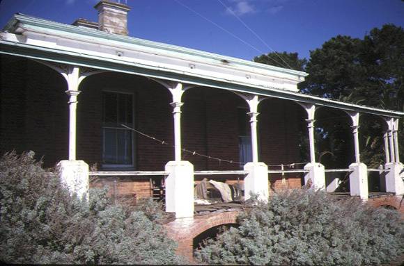former grieffenhagens winery & homestead emu creek homestead front view may1987