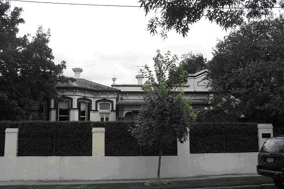 19 Woodside Crescent