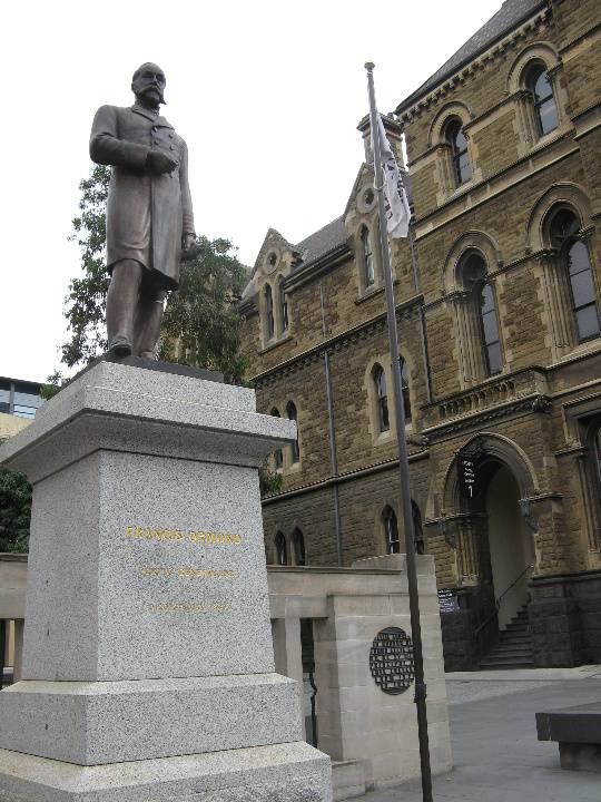 Francis Ormond statue_Melbourne_8 Jan 2008