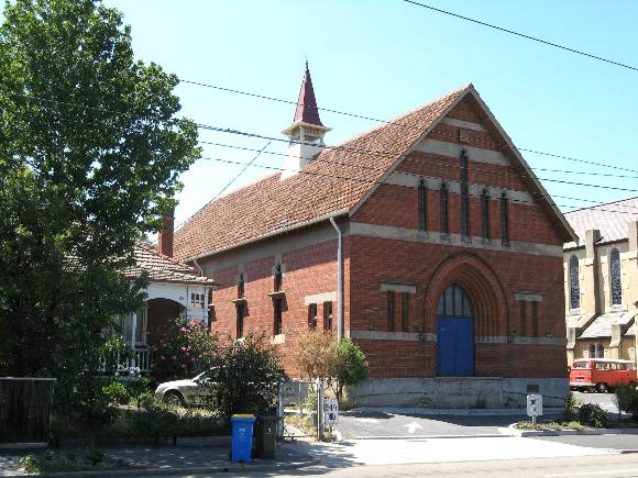 H2158 brooksbank hall from burke road