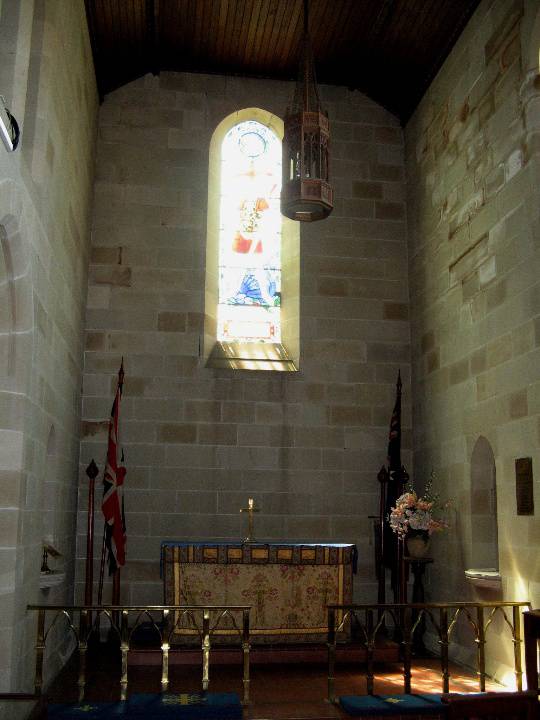 H2158 chapel   st george window  war memorial 