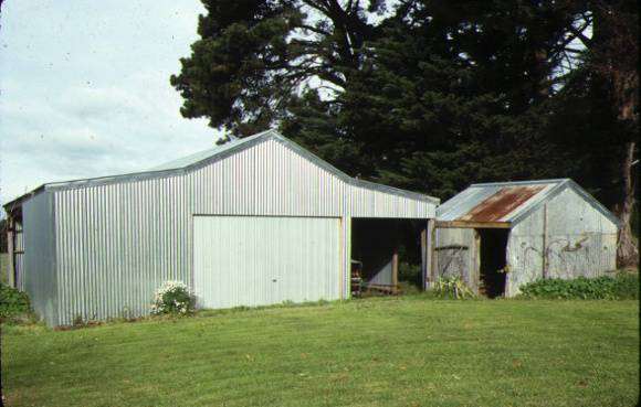 koonoona merricks road merricks north outbuildings jun1989