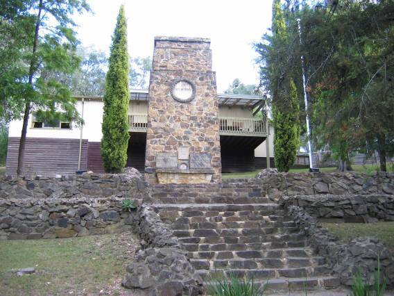 22713 Warrandyte War Memorial - Yarra Street, Warrandyte (2)