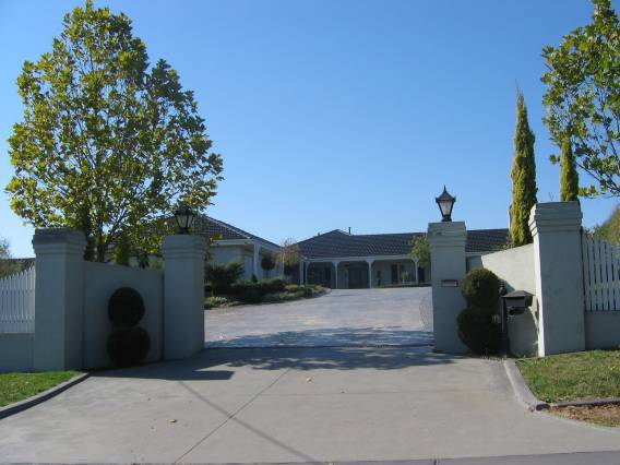 22962 House - 8 Monckton Road, Templestowe (2)