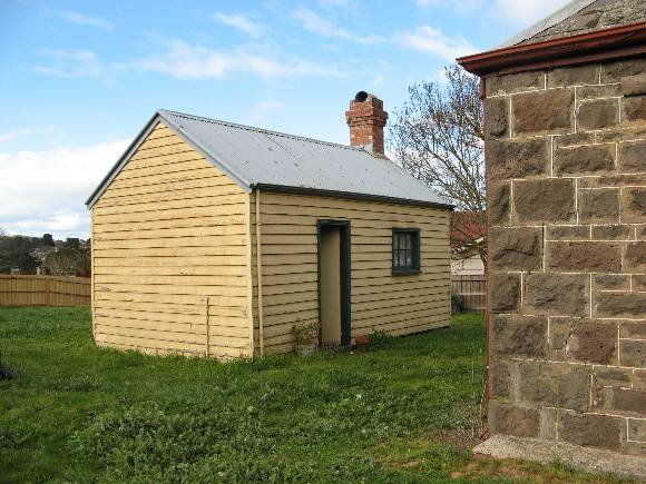 View of outbuilding.  Aug 2007.