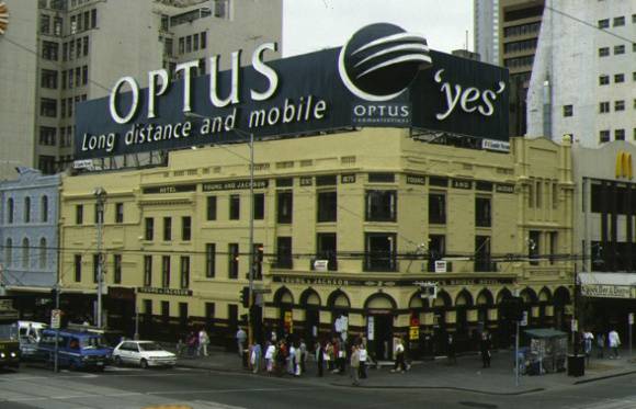 1 young & jackson's princes bridge hotel swanston street melbourne corner view