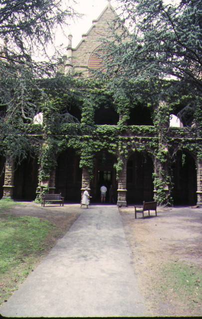 ormond college university of melbourne parkville front view