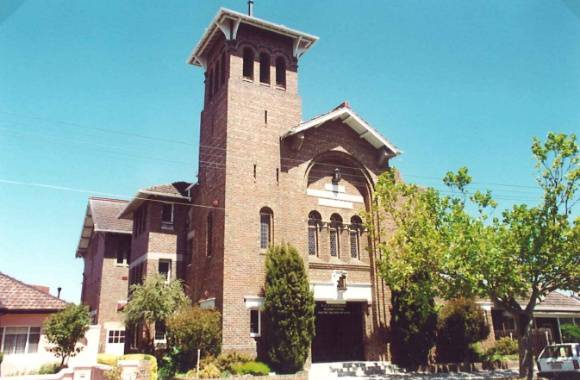12 Ripon Grove Elsternwick, August 2000