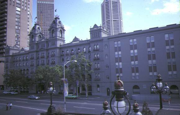 1 hotel windsor spring street melbourne front view