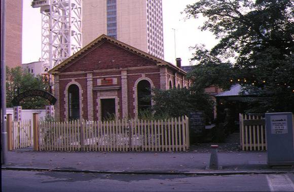 1 mickveh yisrael synagogue exhibition street melbourne front view jun1995