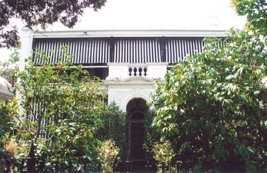 32 Queens Avenue Caulfield East, August 2000