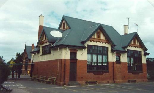 51 Truganini Rd Carnegie, 1994