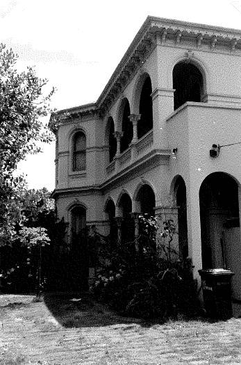 85 Seymour Rd Elsternwick, August 2000
