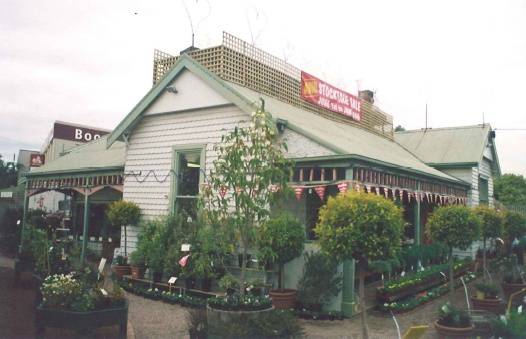 122 Grange Rd Carnegie, August 2000