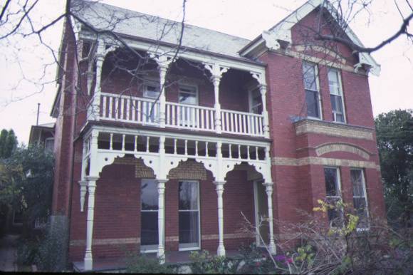 1 immigration reception centre hawthorn front view jun1984