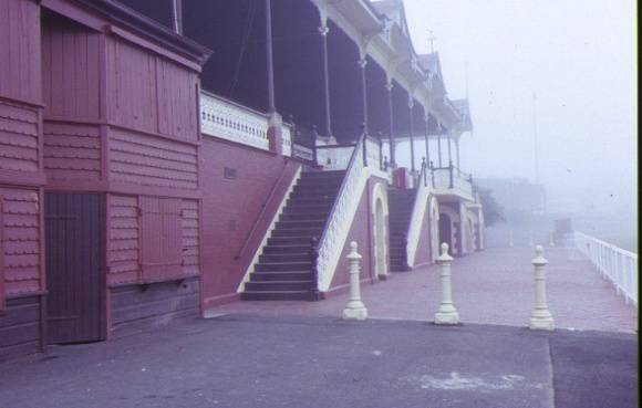 queen elizabeth oval grandstand bendigo front stairs