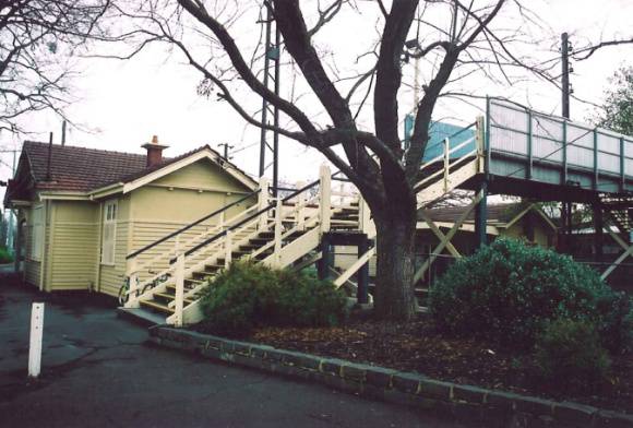 Murrumbeena Railway Station Neerim Rd Murrumbeena, August 2000