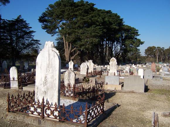 Plenty Road, Preston General Cemetery and Mausoleum