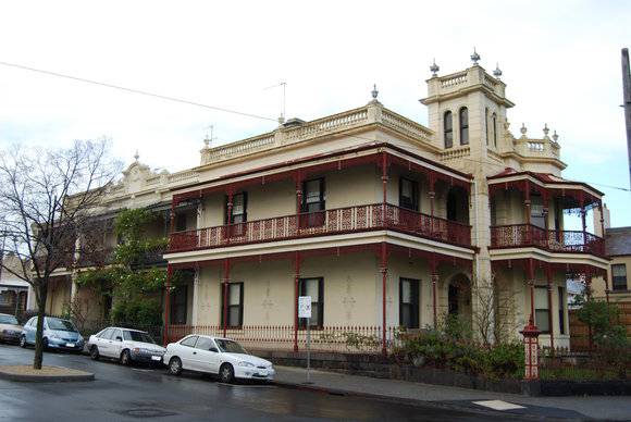 H1922 Residence Cnr Degraves St and Park Dve 2 02